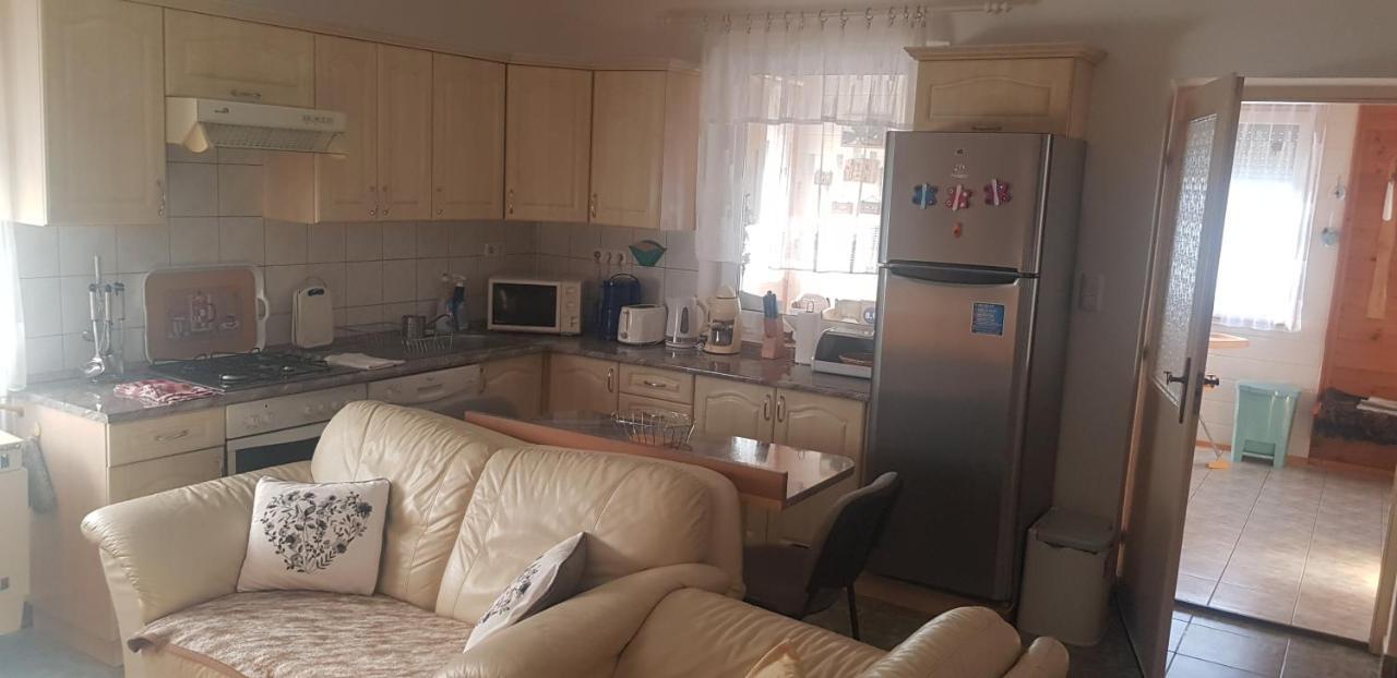 Harmonia Vendeghaz Apartment Poroszlo Exterior photo